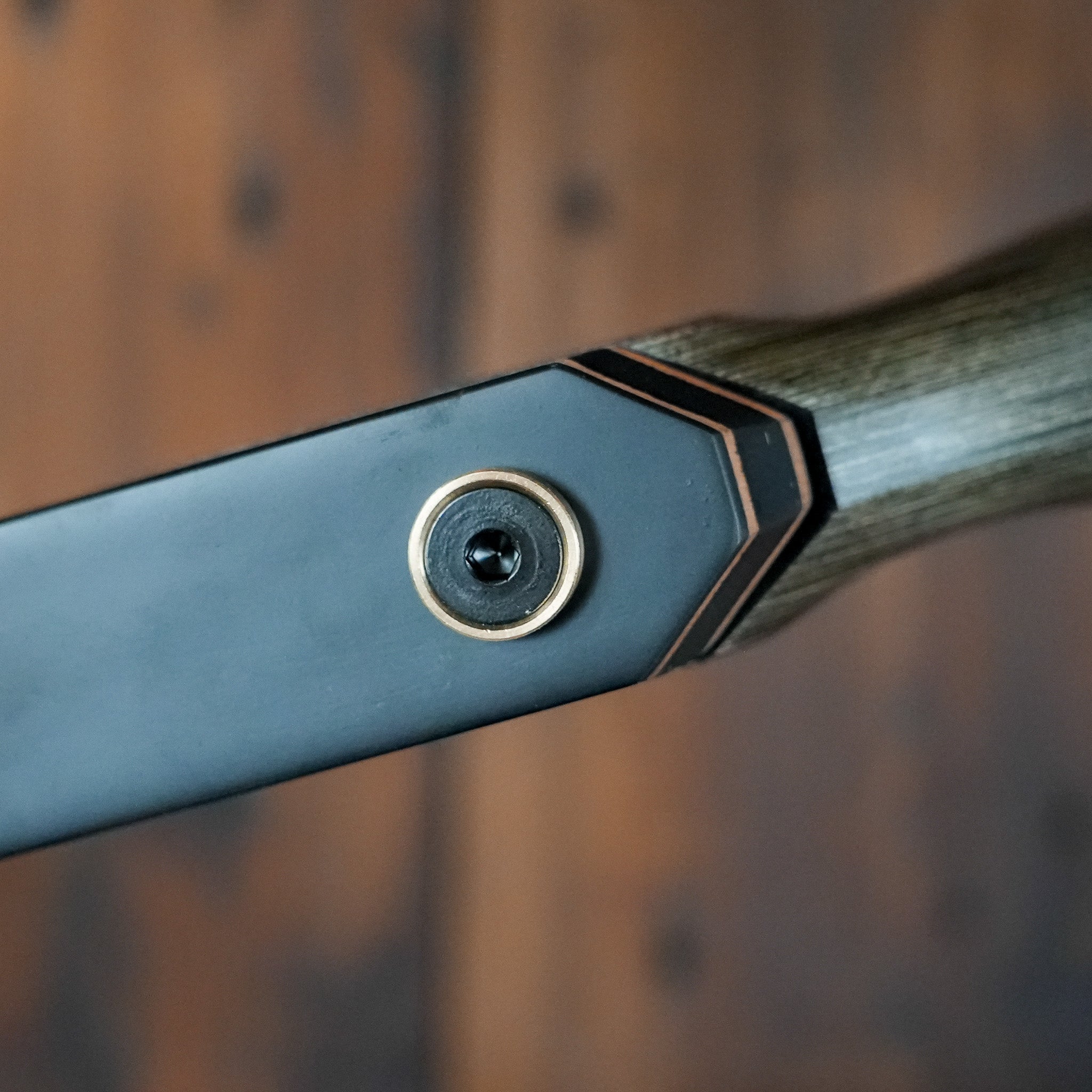 The INSPECTED Black Hunter Longbow MK1