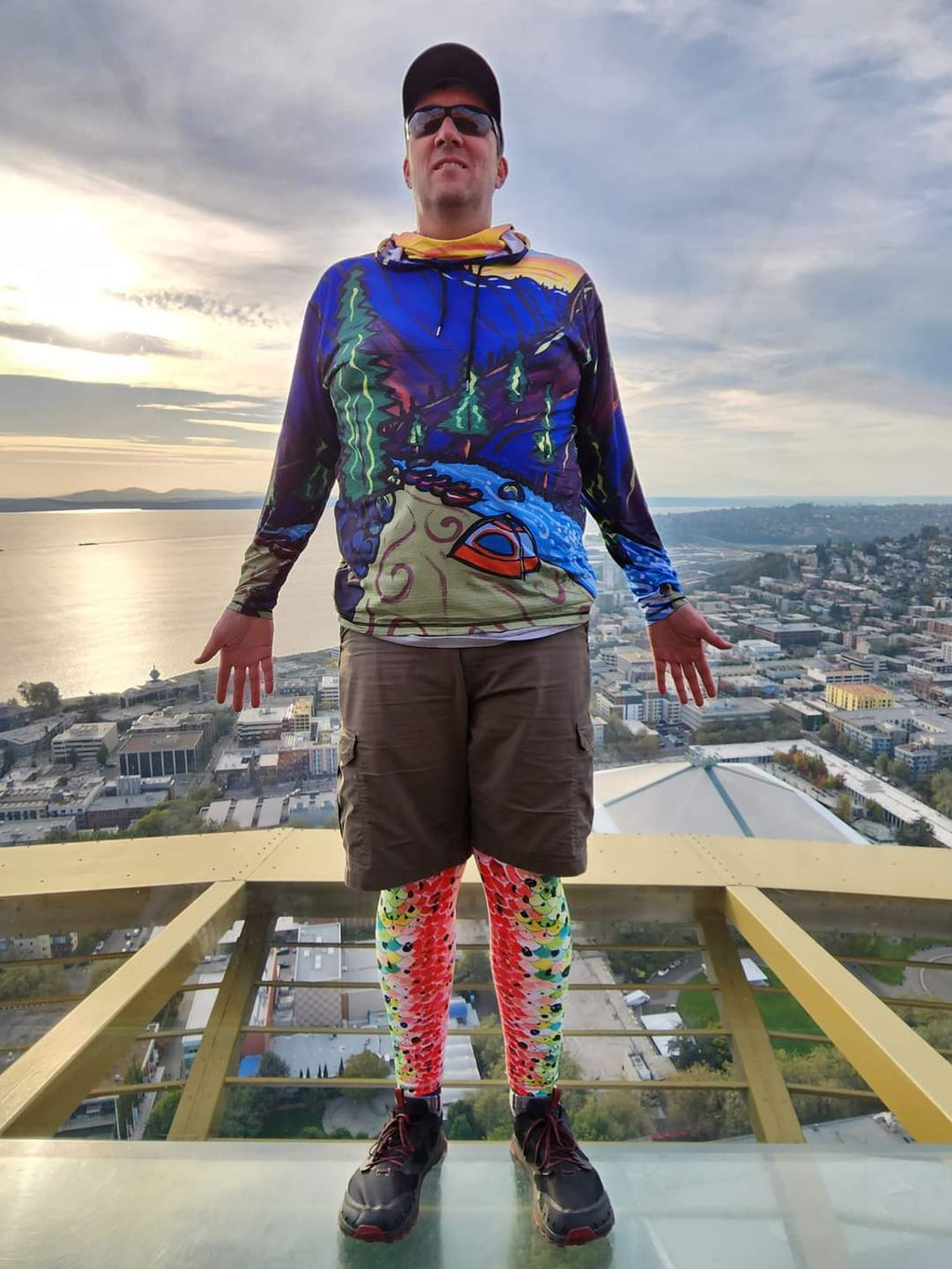 Middle Fork Lightweight Mountain Graphic Hoodie
